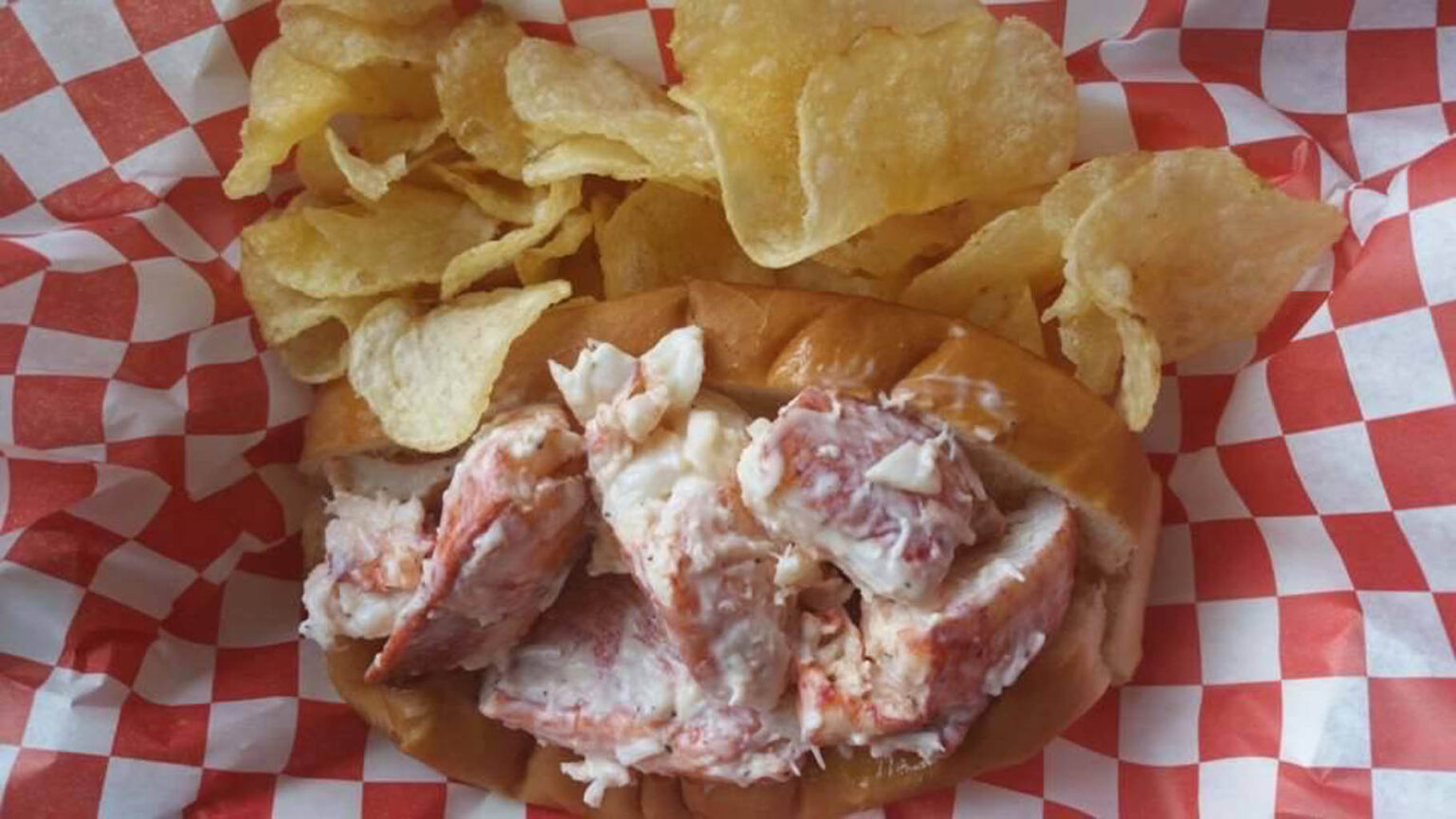 Got Lobstah? Authentic Maine Lobster Truck Serving Tampa Bay Area